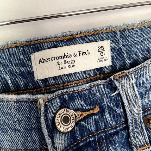 Abercrombie & Fitch medium wash the baggy low rise women's size 25 curve love - Picture 3 of 9